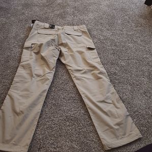 Blackhawk Kacki workpants for men. 40X34